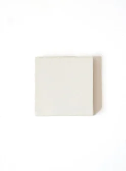 Semiporcelain accent wall ornament