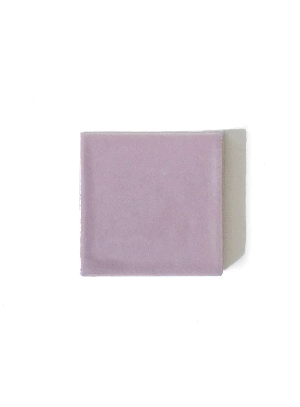 Semiporcelain letter L wall ornament