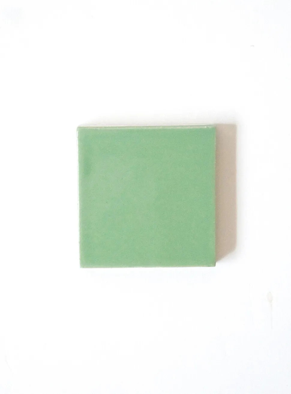 Semiporcelain letter U wall ornament
