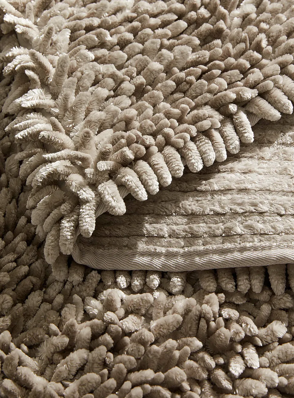 Silky XL chenille bath mat