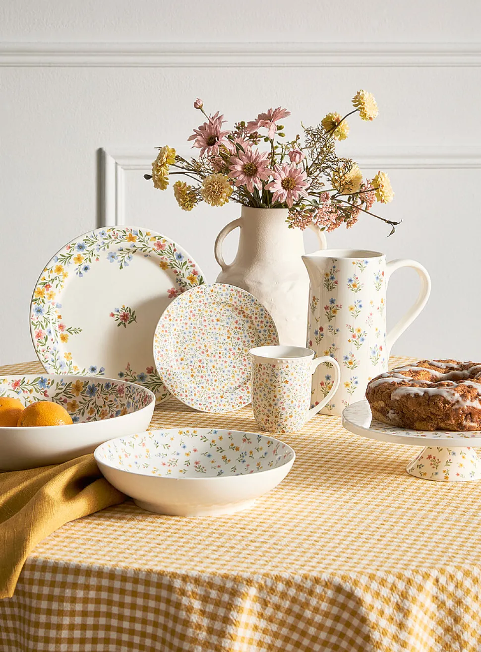 Spring flowers small plate