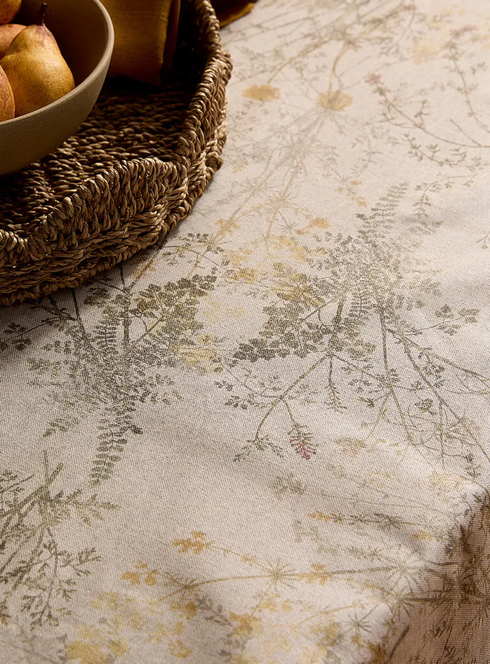 Tree branches coated tablecloth