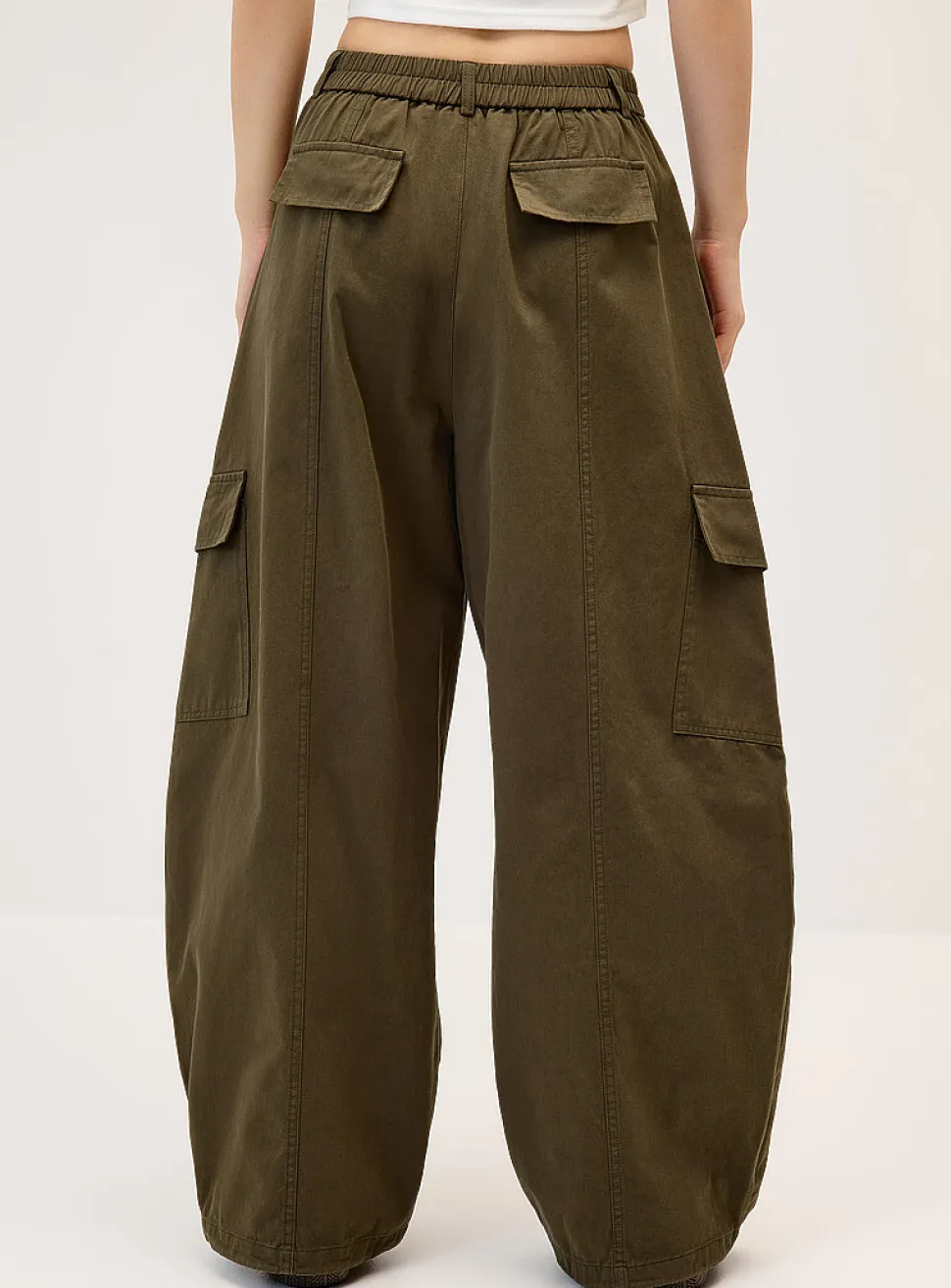 Twill barrel-leg cargo pant