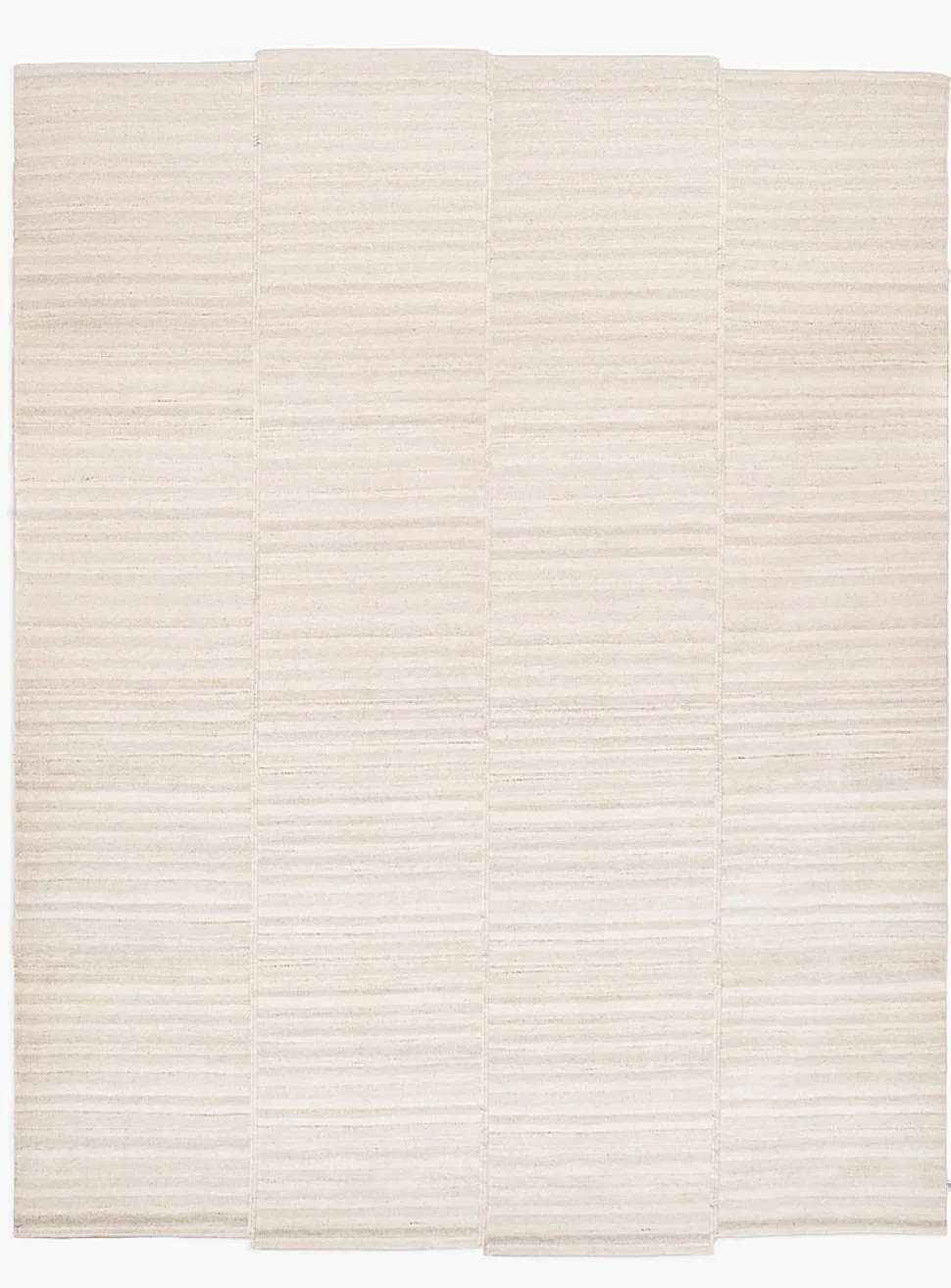 Variation artisanal rug