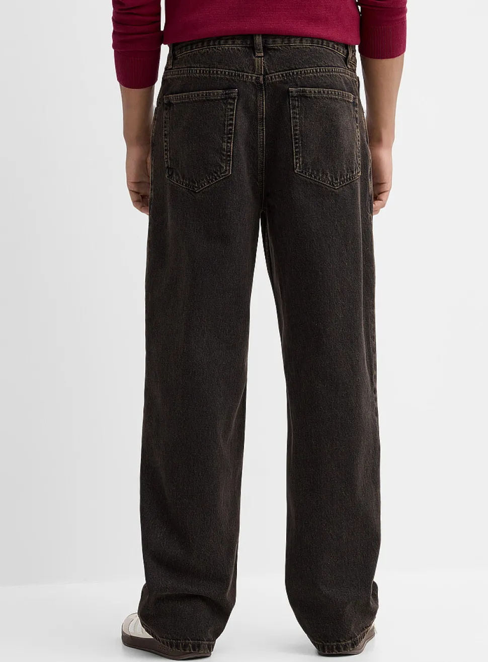 Vintage-washed black jean