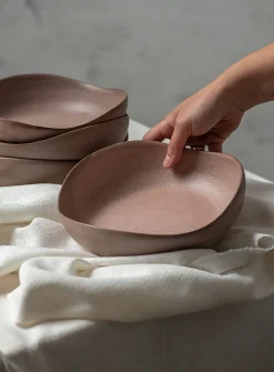Wavy pasta bowl