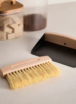 Wood and sisal table brush with dustpan
