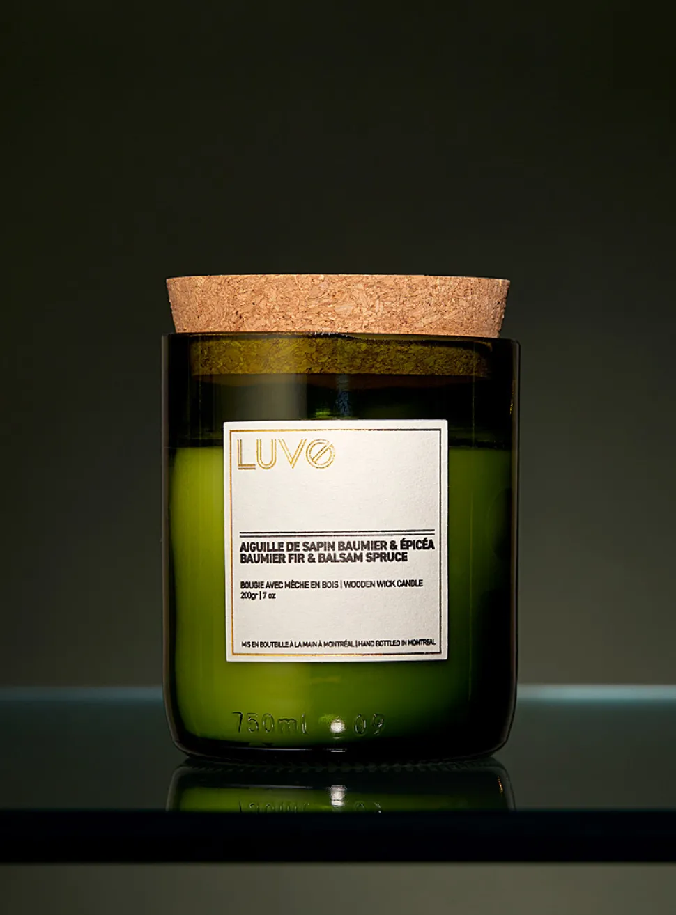 Wooden wick scented candle
