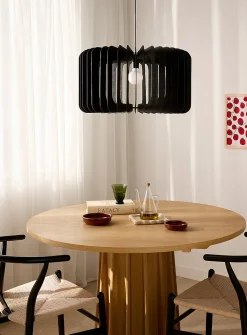 Wood slat hanging lamp