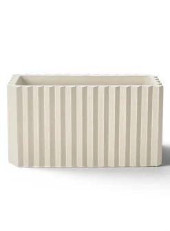 Zigzag rectangular indoor/outdoor planter