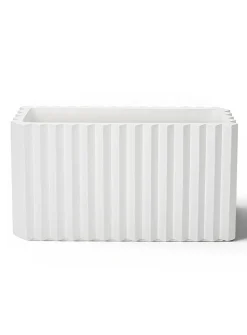Zigzag rectangular indoor/outdoor planter