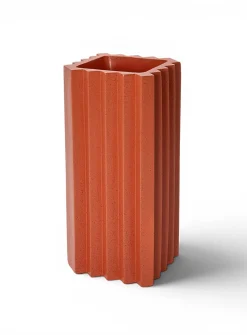 Zigzag triangular bands indoor/outdoor planter